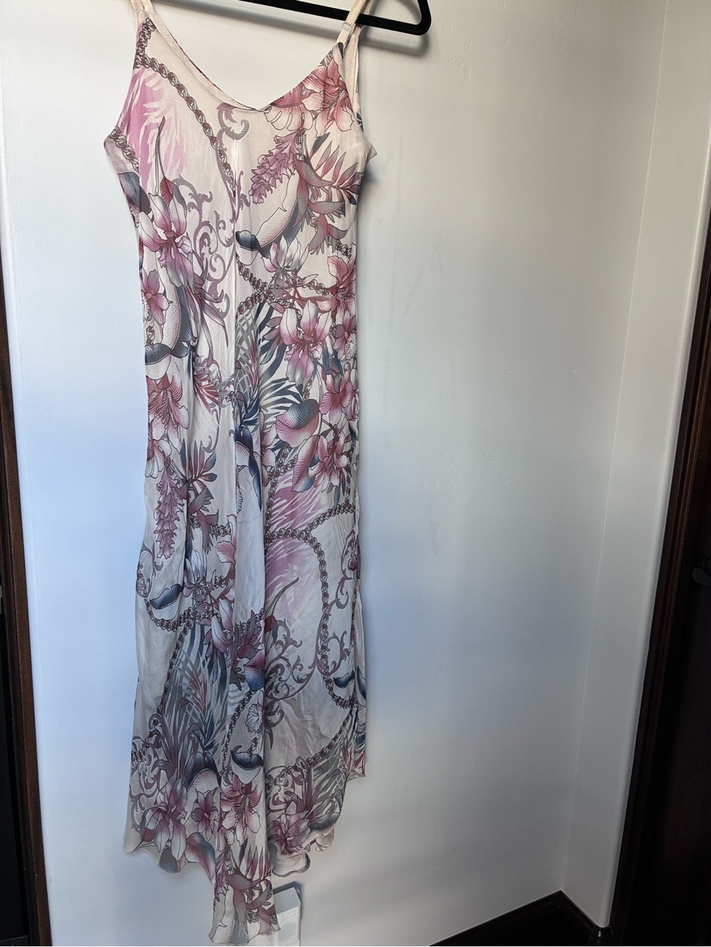 Gigi Moda-Women's Pink Floral Slip Maxi Dress with Delicate Prints